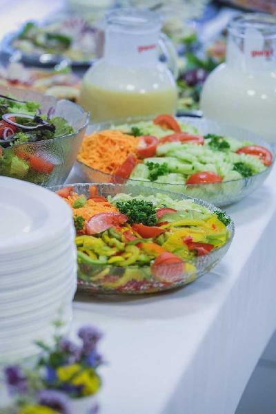 Das Bild Catering-Salate.jpg vergrössern